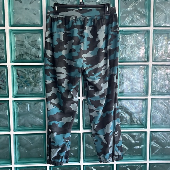 Lululemon Adapted State HR Joggers-Cropped Length - Picture 5 of 10